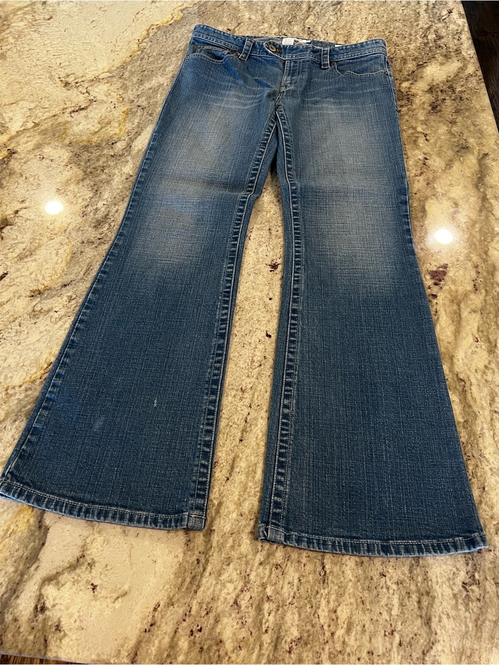 Calvin Klein Choice Women's Relaxed Flare Jeans, RN36009, SZ 31W, 32IS, blue